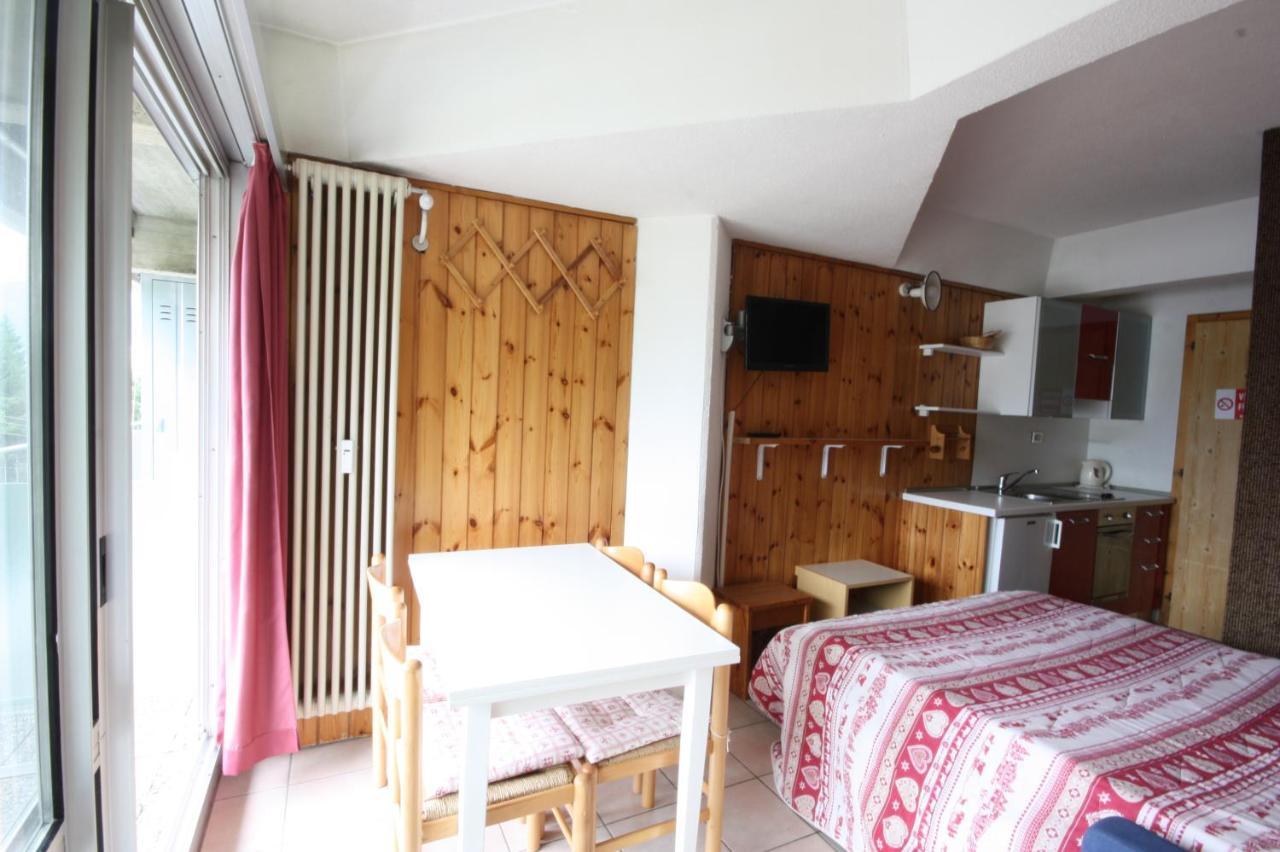 Marilleva 1400 Appartamenti Montana ภายนอก รูปภาพ