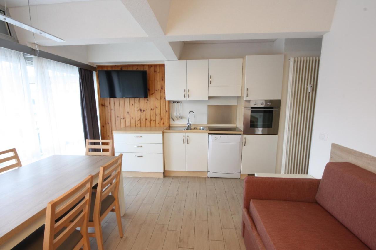 Marilleva 1400 Appartamenti Montana ภายนอก รูปภาพ